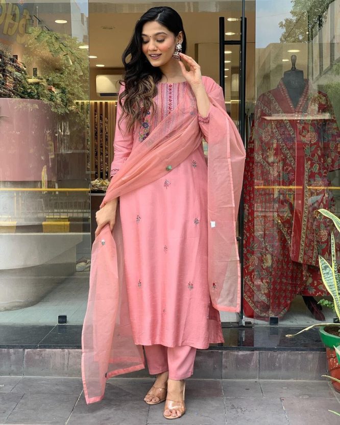 Rose Blush Embroidered Chanderi Suit Set