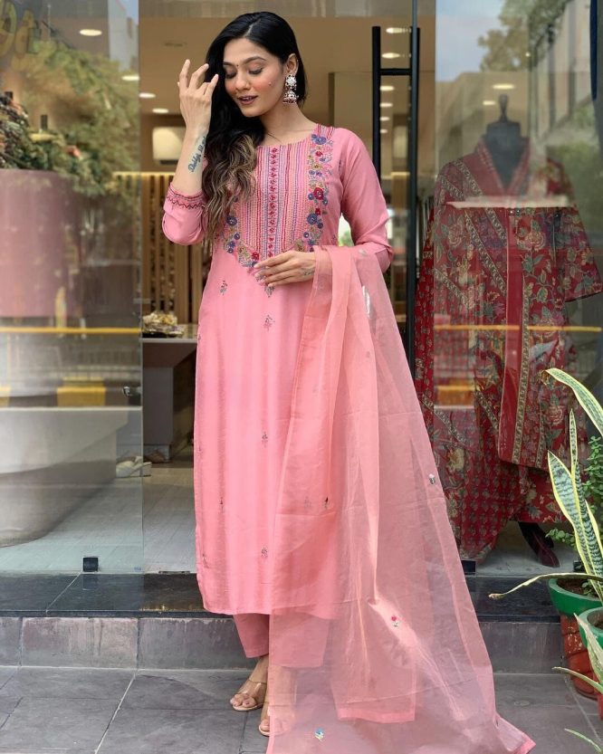 Rose Blush Embroidered Chanderi Suit Set