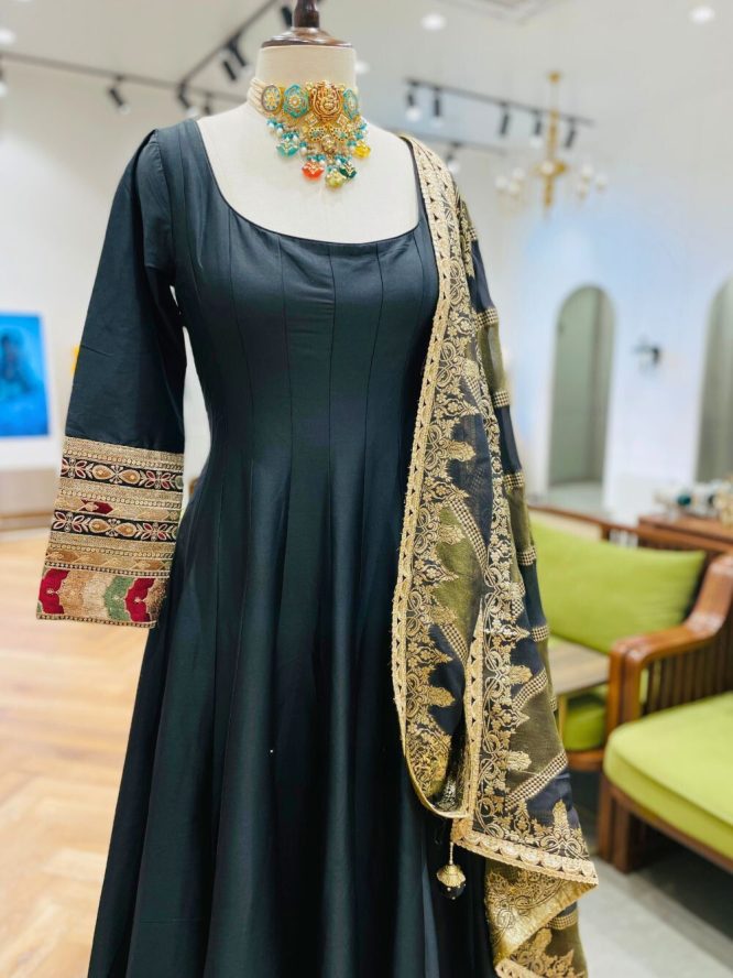 Koyal Anarkali Suit Set