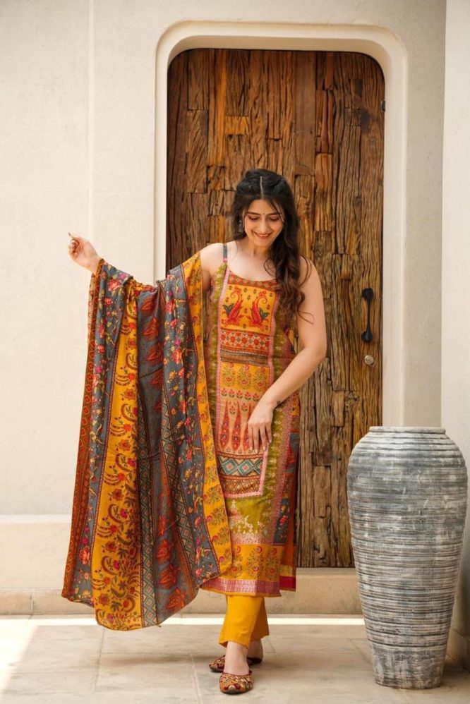 Amara Silk Kurta Set