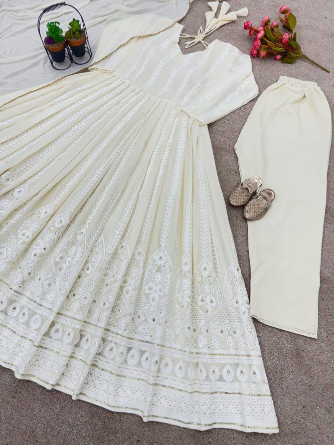 Luxurious Georgette Suit with Intricate Embroidery