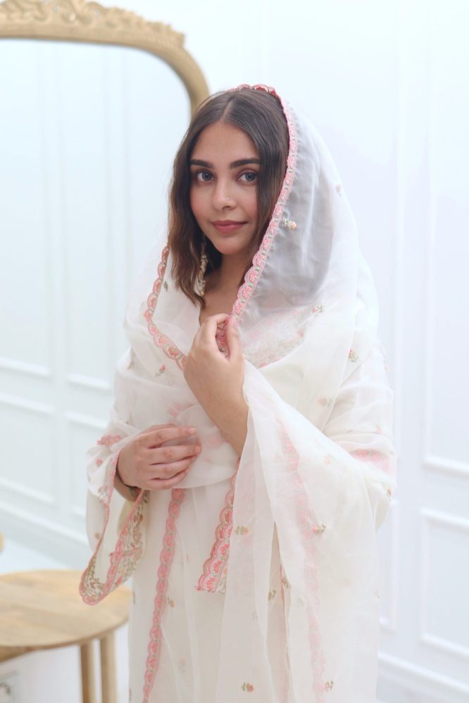 Pearl White Chanderi Kurta with Floral Motifs