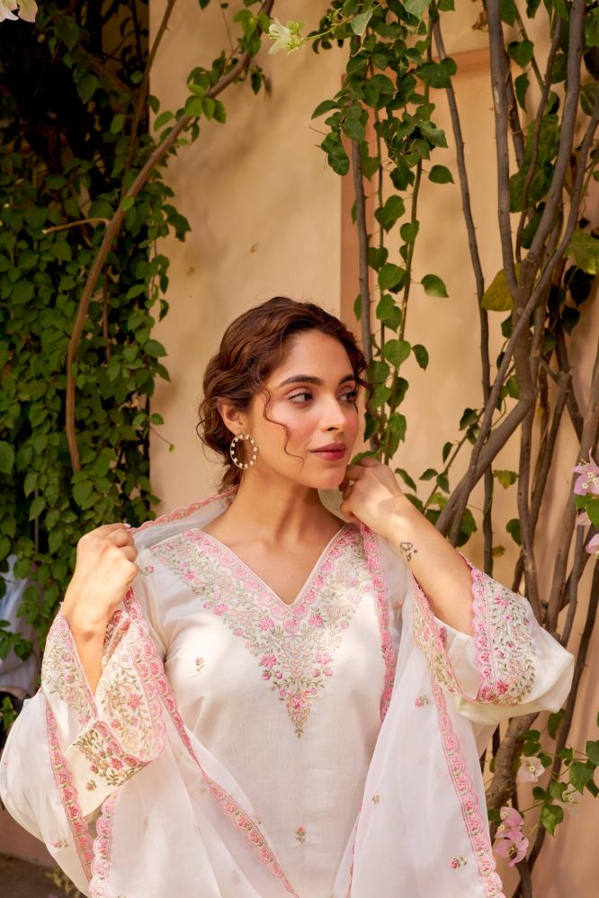 Pearl White Chanderi Kurta with Floral Motifs