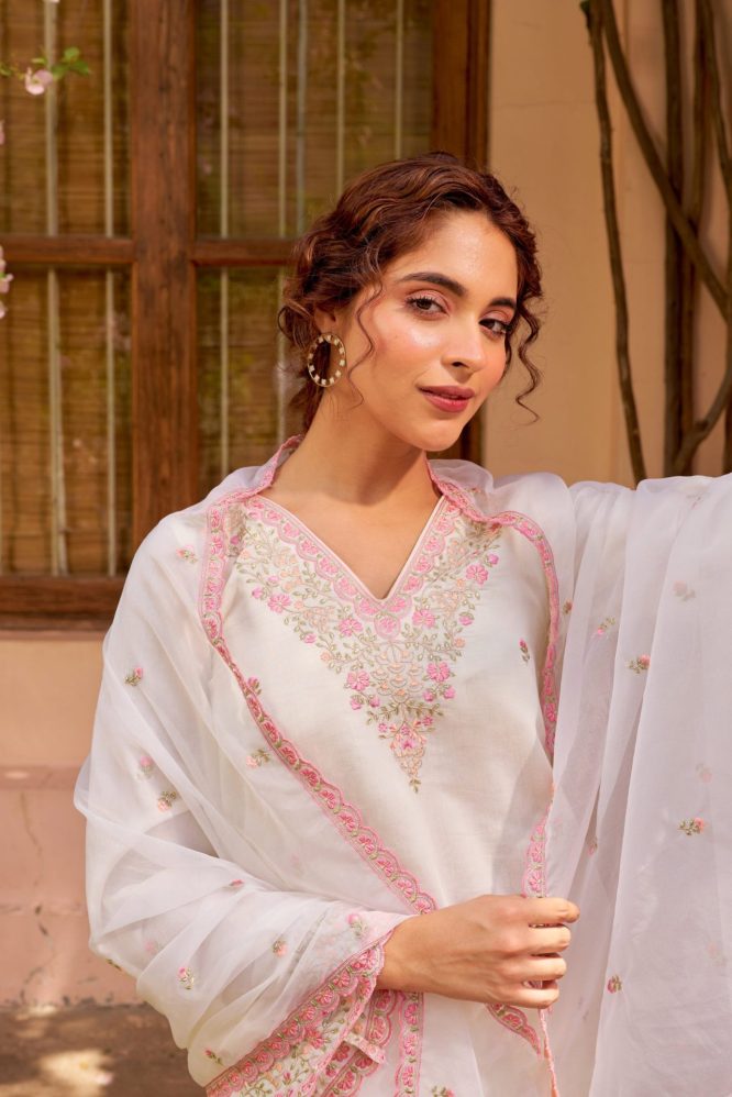 Pearl White Chanderi Kurta with Floral Motifs