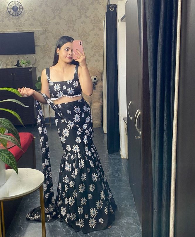 Daisy Bloom Black Lehenga Set