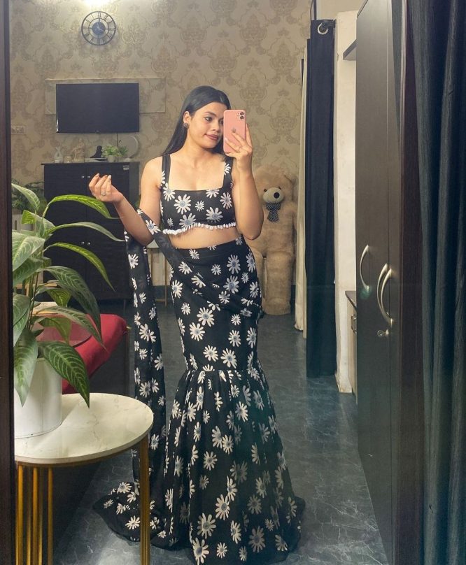 Daisy Bloom Black Lehenga Set