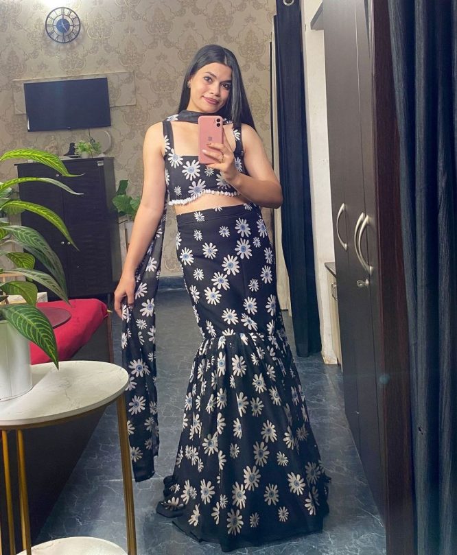 Daisy Bloom Black Lehenga Set