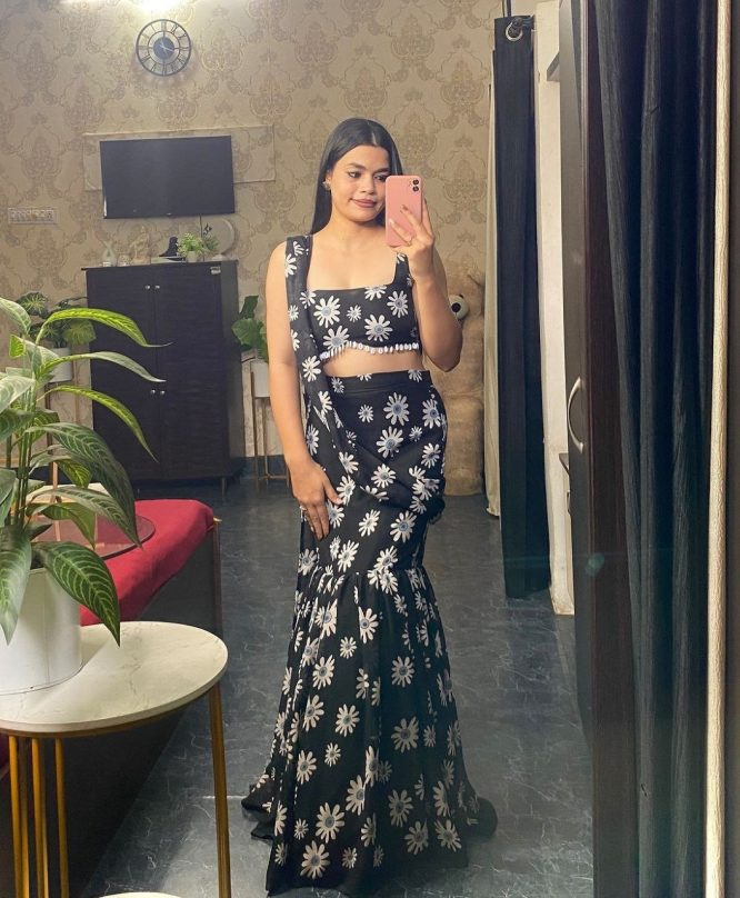 Daisy Bloom Black Lehenga Set