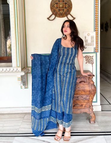 Tranquil Threads Blue Kurti Trouser Set