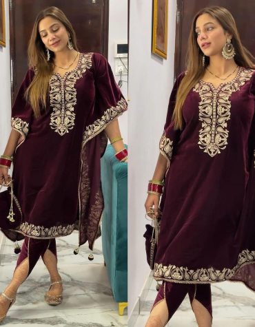 Saanjh Velvet Kaftan with Dhoti and Potli