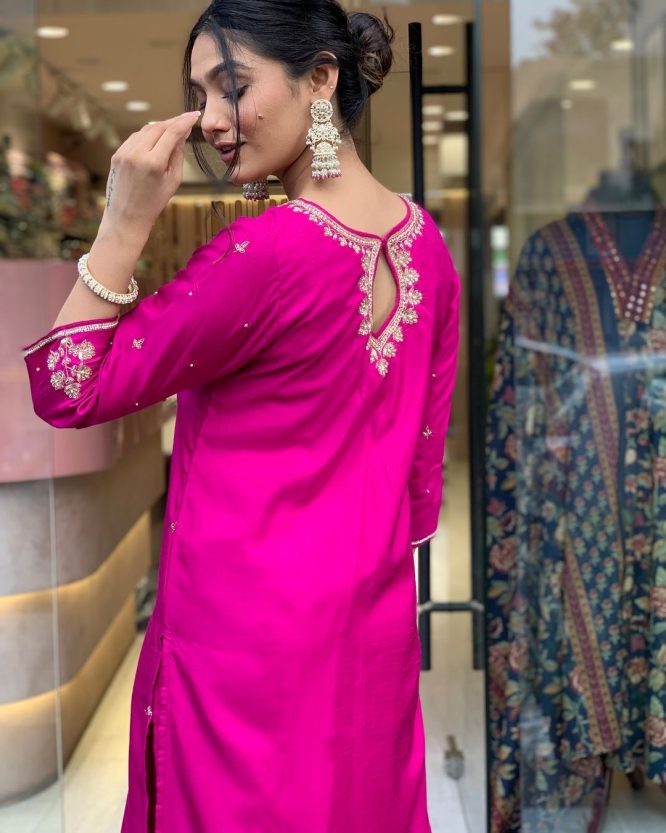 Regal Rose Premium Suit Set