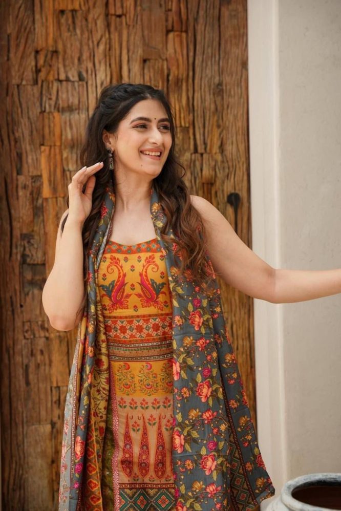 Amara Silk Kurta Set
