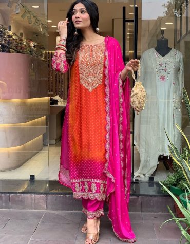 Gulabi Pankhuri Heavy Embroidery Set