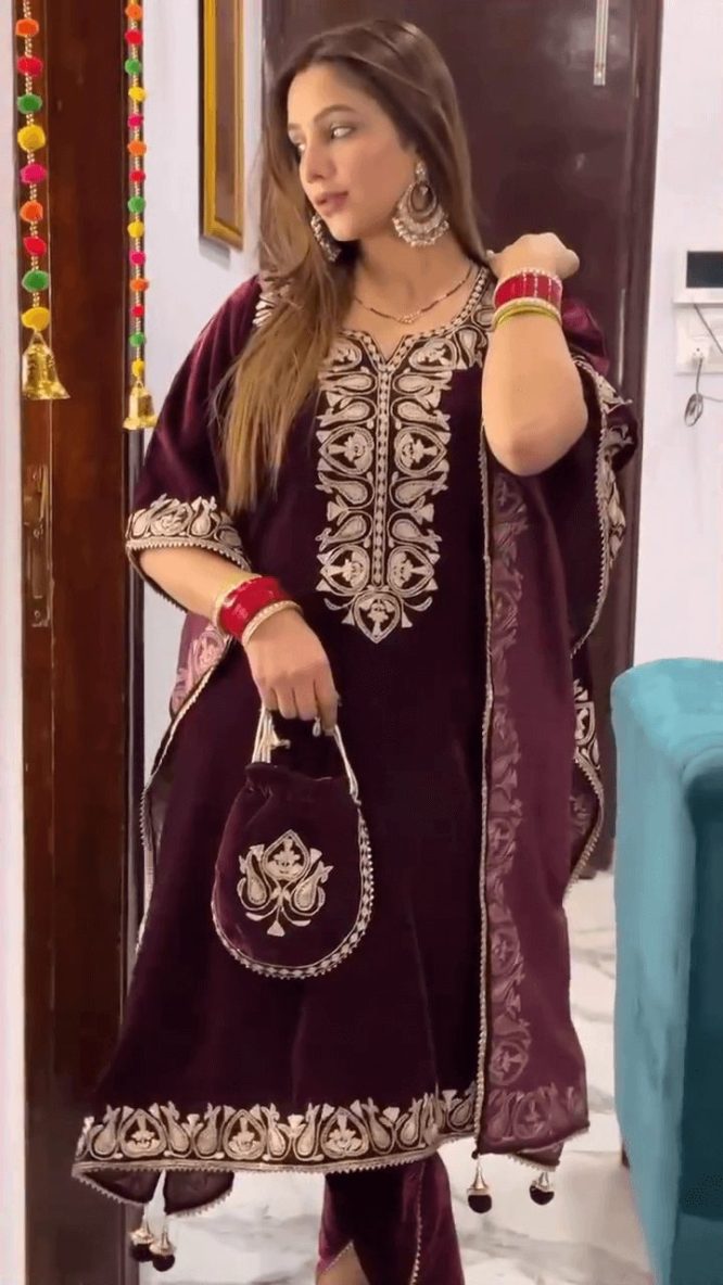 Saanjh Velvet Kaftan with Dhoti and Potli