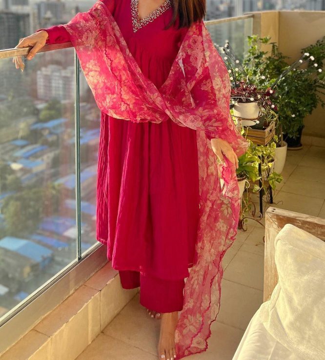 Gulabi Nazakat Floral Embroidered Georgette Anarkali Set