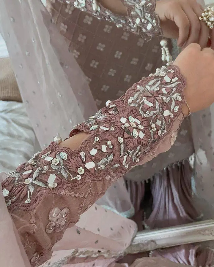 Gulabi Noor Sharara Set