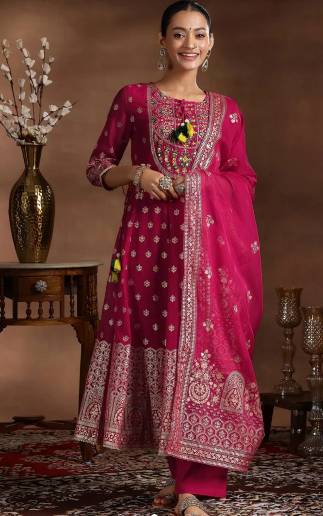 Mehrun Royal Banarasi Anarkali Ensemble