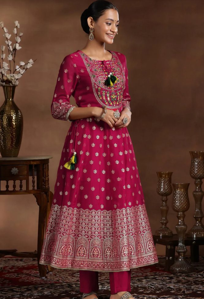 Mehrun Royal Banarasi Anarkali Ensemble