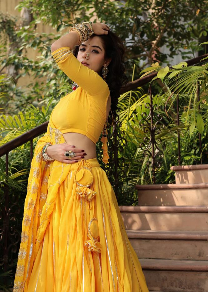 Sunehri Noor  Lehenga Set