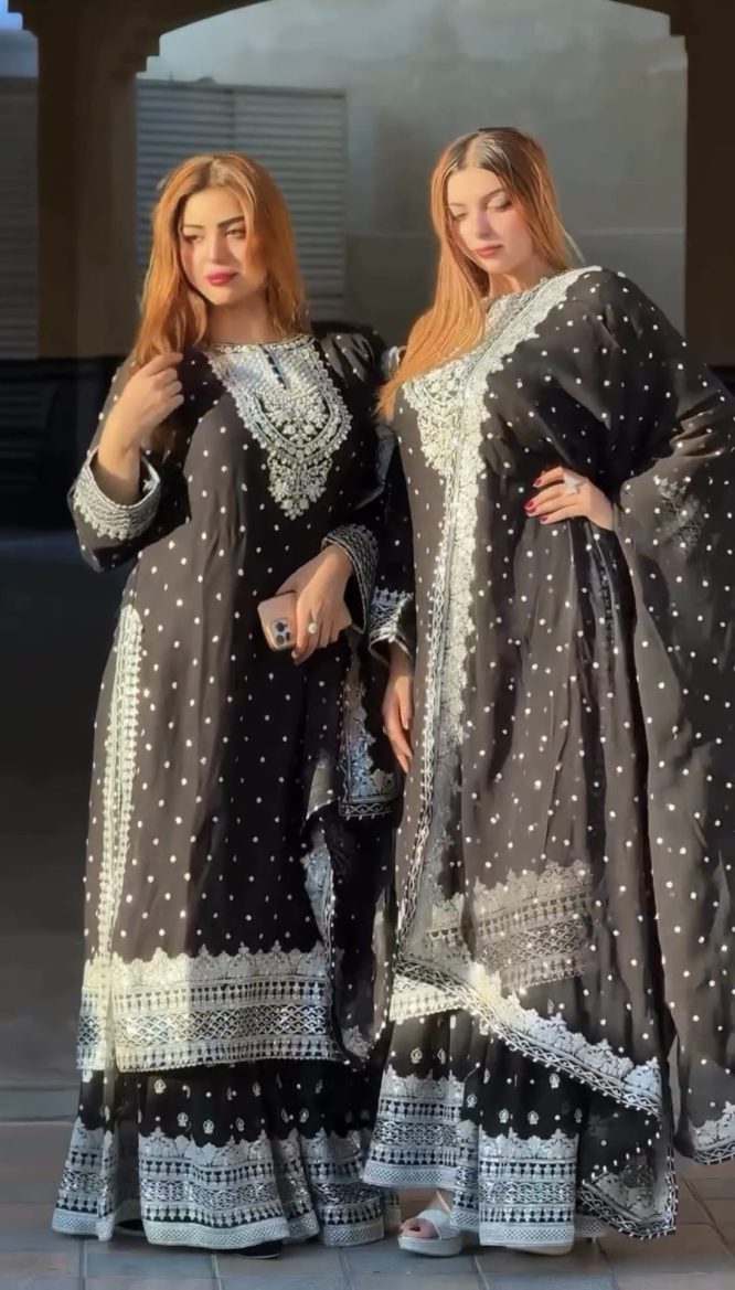 Noor-e-Nazaakat Black Mirror Sharara Set