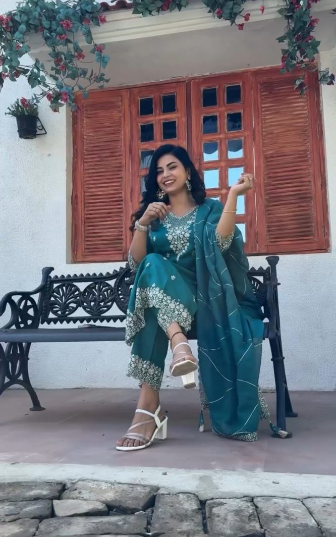 Noor-E-Naira Embroidered Silk Salwar Suit Set