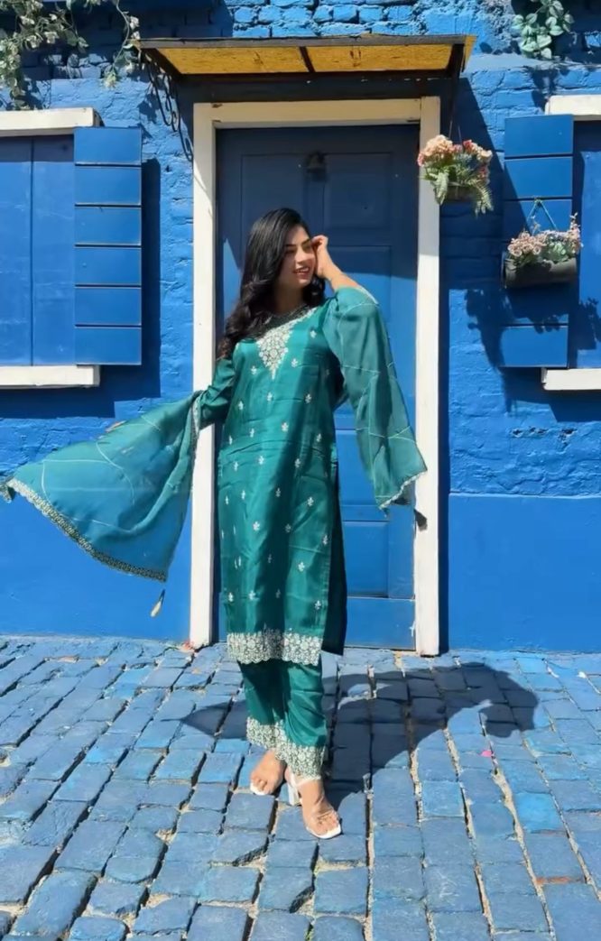 Noor-E-Naira Embroidered Silk Salwar Suit Set
