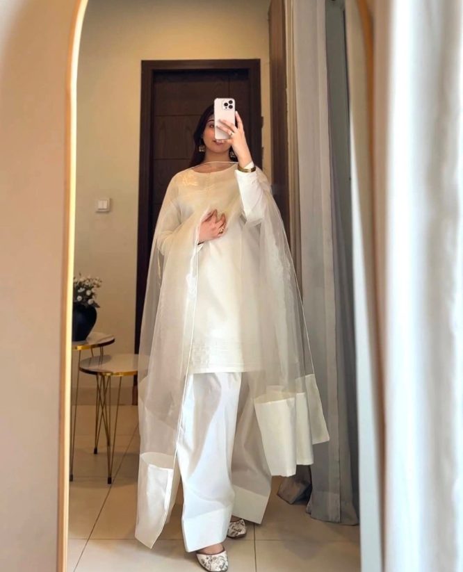 Mahira  Farshi Salwar Kameez Set