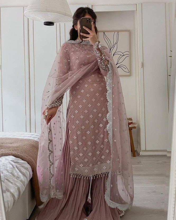 Gulabi Noor Sharara Set