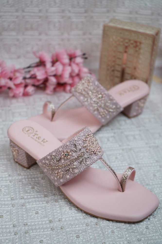 Dinah (Heel)
