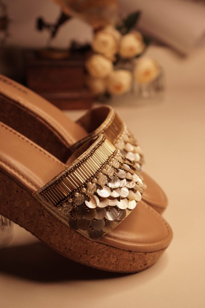 Dolphin (Cork Heel)