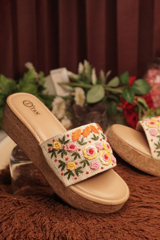Saniya (Cork Heel)