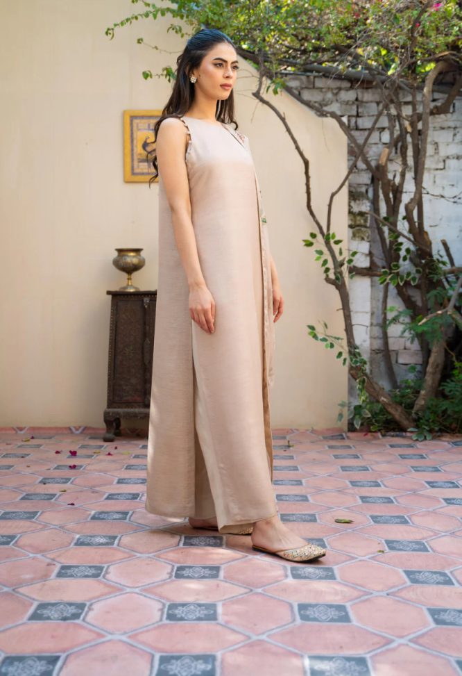Samara Straight Elegance Ensemble