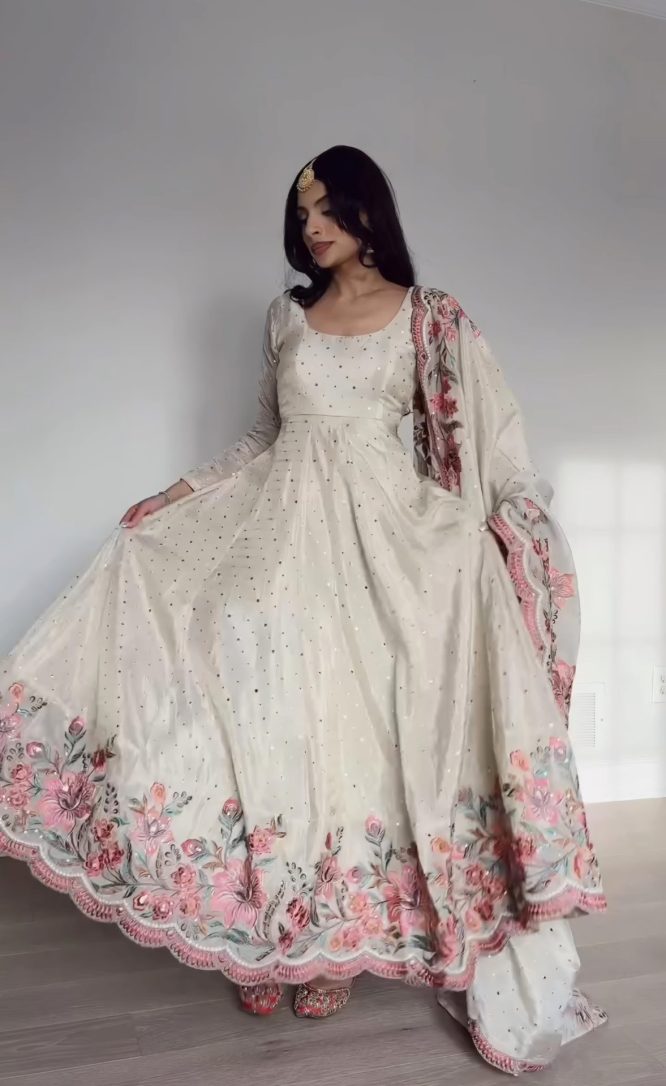 Aarushi Heavy Pure Cinon Silk Gown