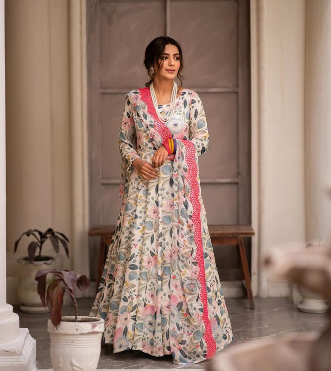 Heena's Printed Desiner Suit Set