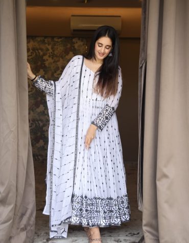 Aditi's White Anarkali Suit Set