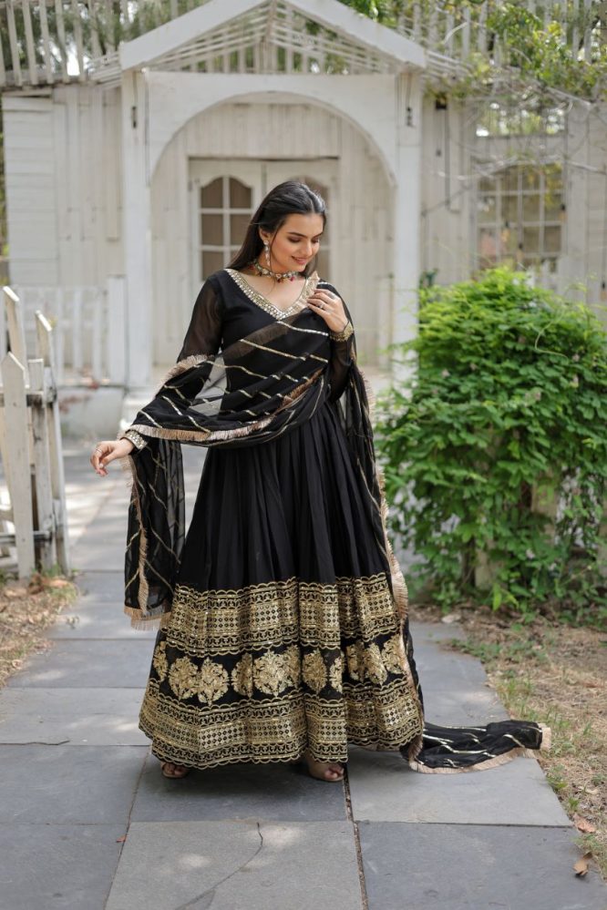 Sandhiya Premium Quality Anarkali Suit Set