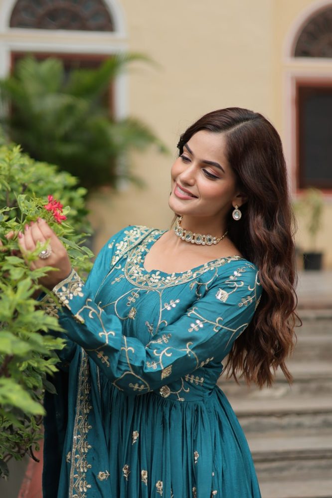 PIYA'S PREMIUM DESIGNER READYMADE TOP-SHARARA-DUPATTA LW-9193