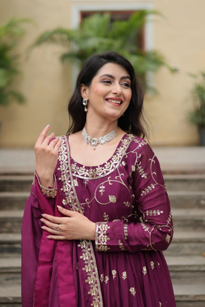 PIYA'S PREMIUM DESIGNER READYMADE TOP-SHARARA-DUPATTA LW-9193
