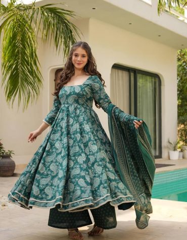 Charvi's Anarkali Suit Set