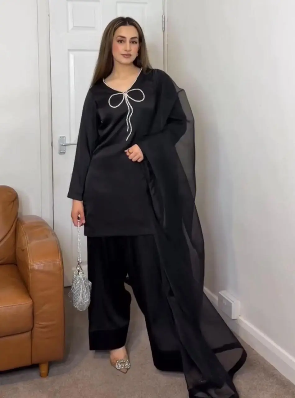 Aira Luxe 3-Piece Farshi Silk Suit Set