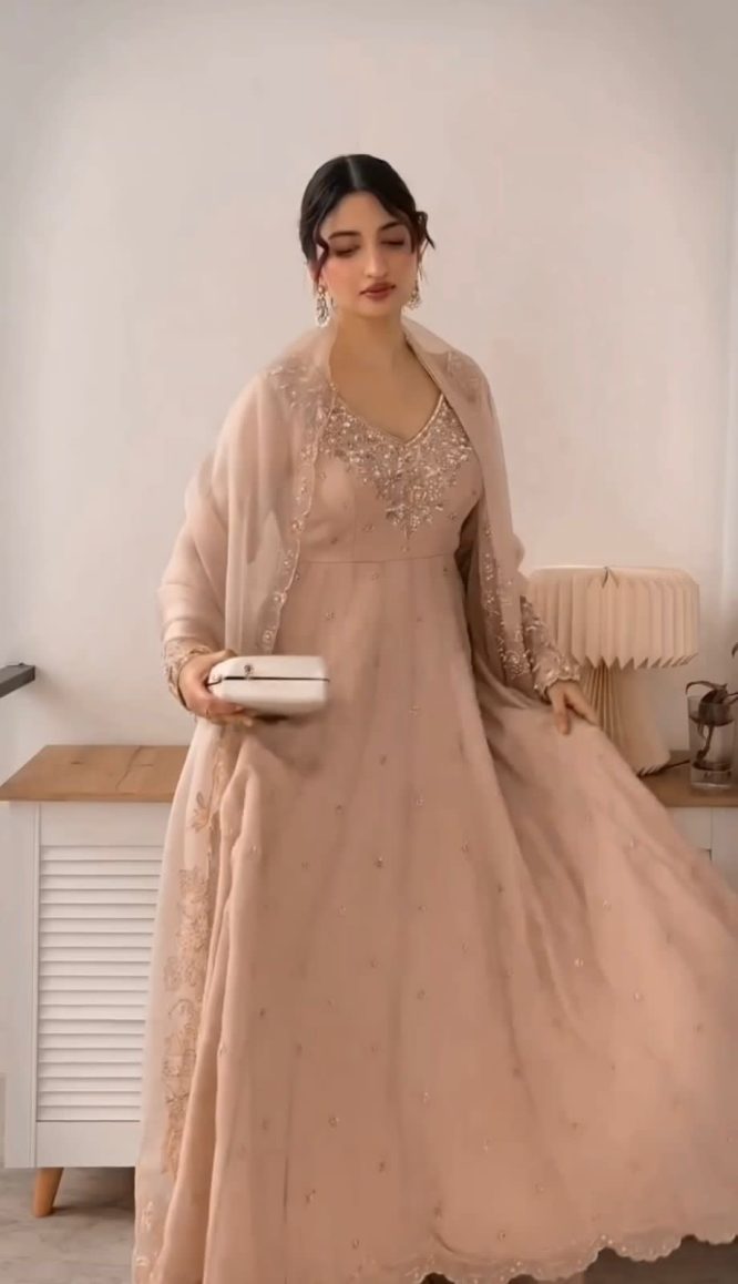 Elysian Thread Anarkali