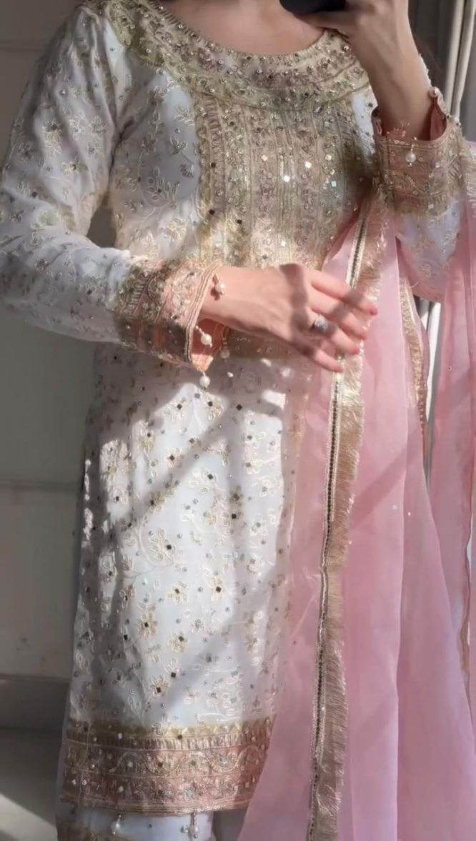 Noor-e-Nazaakat White Sharara Set with Pink Dupatta