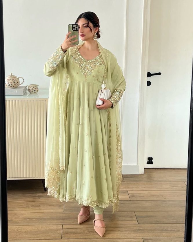 Elysian Thread Anarkali