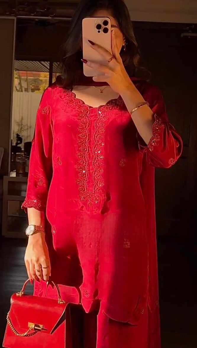 Elegant Red Embroidered Kurta Set