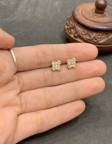 Zircon Earring