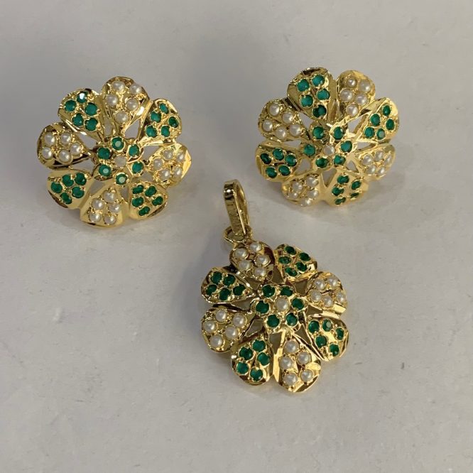 Jadau Pendant set 493729