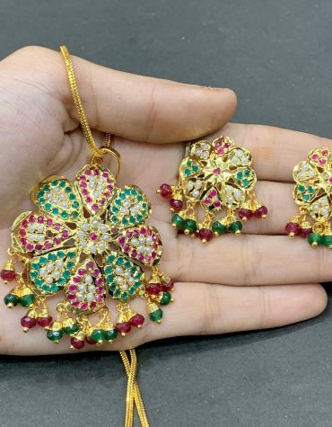 Jadau pendant set