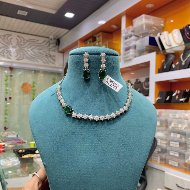 Diamond necklace sets