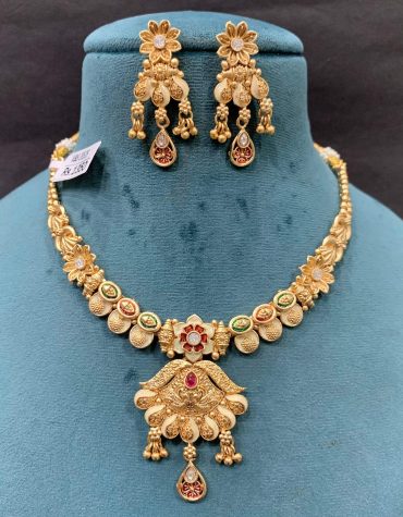 Antique Necklacesets 4785467