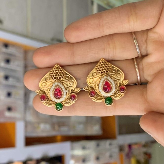 Antique Earrings 355456